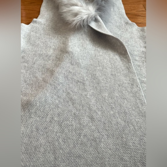 Women’s DOLCE CABO Knitted Long Vest With Faux Fur Collar NWT - Picture 13 of 15